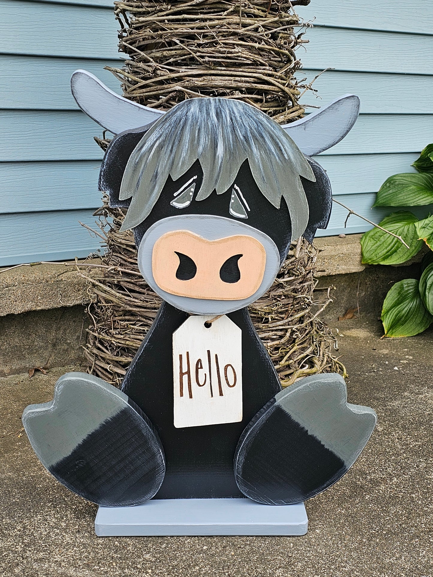 Best Sellers in our Farm Family Collection, the Highland Cow. The perfect country charm for a gift, front porch or home decor decoration