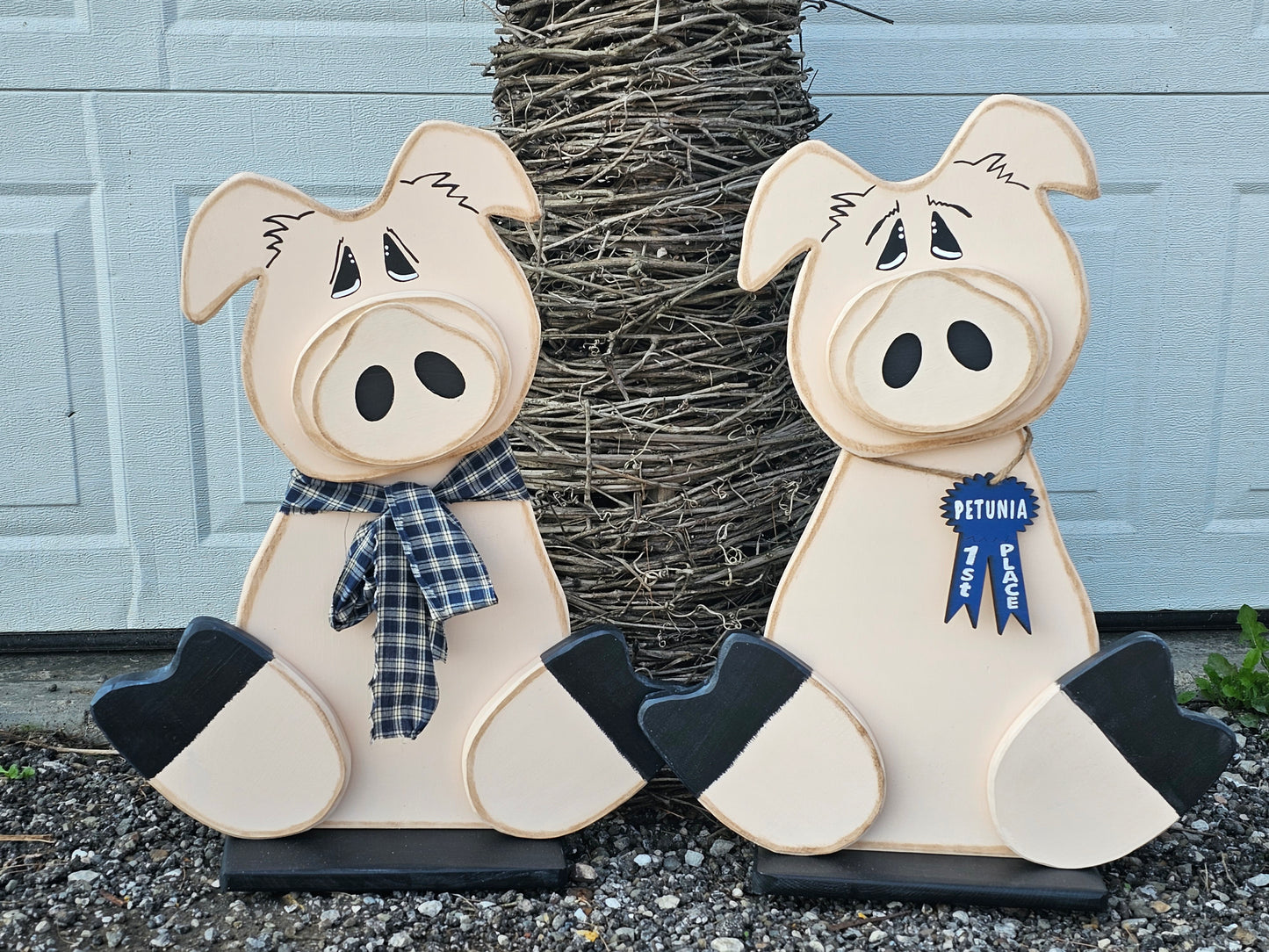 Addition to our Farm Family Collection our Pigs our the perfect country farmhouse design for any front porch or home decor.