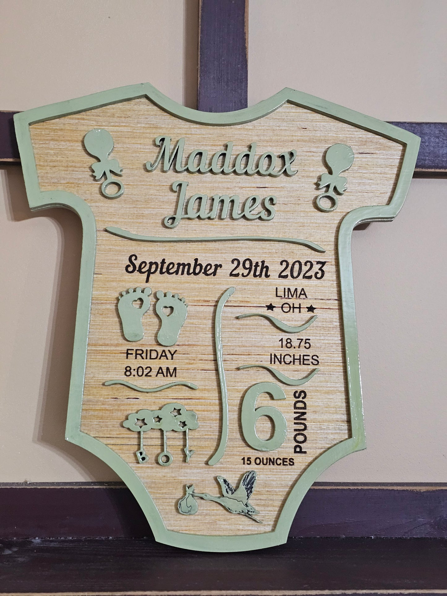 Personalize Baby sign with baby stats. Perfect gift for any parent.