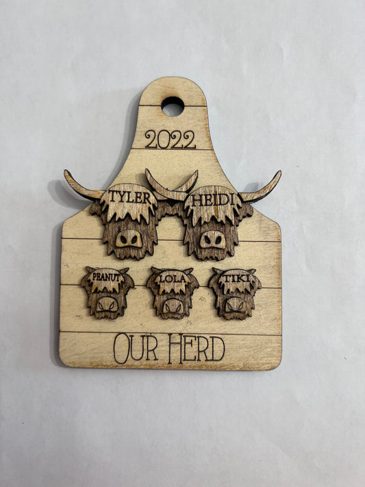 Highland cow ornament or medallion. Perfect Christmas, birthday or everyday gift.