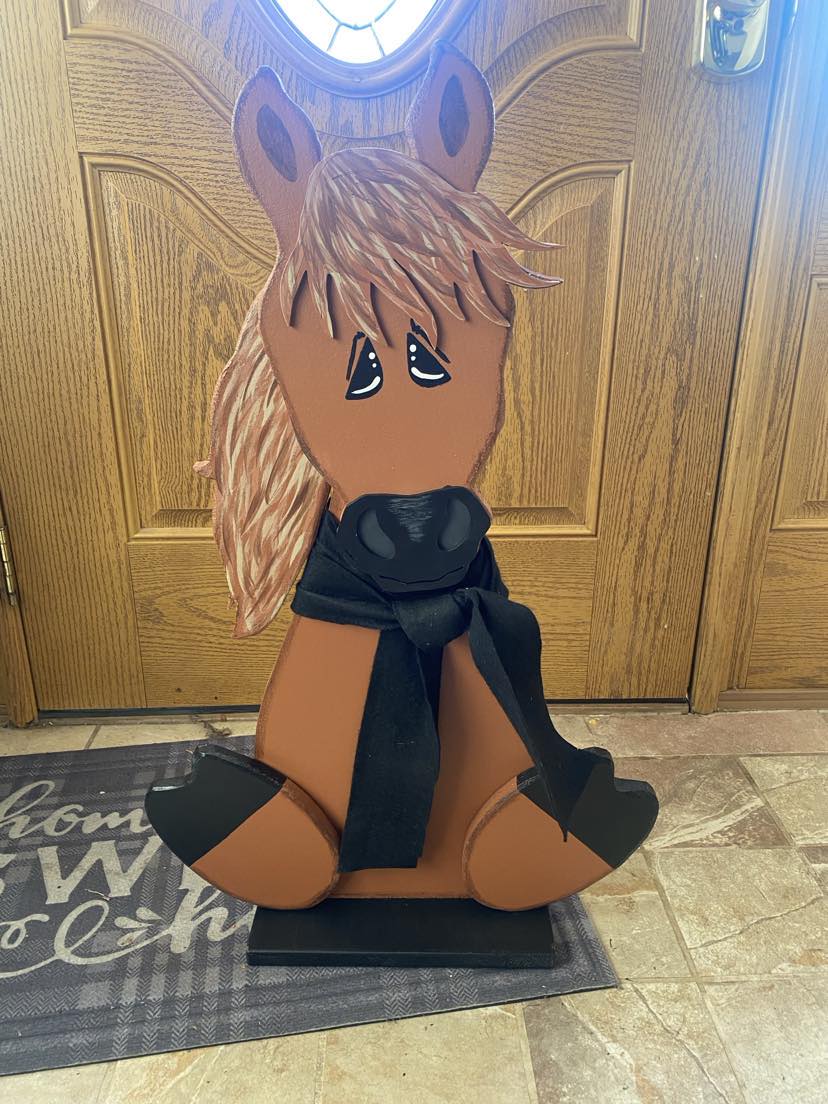 Addition to our Farm Family collection, our adorable Horse is the perfect country charm to any front porch or home decor.