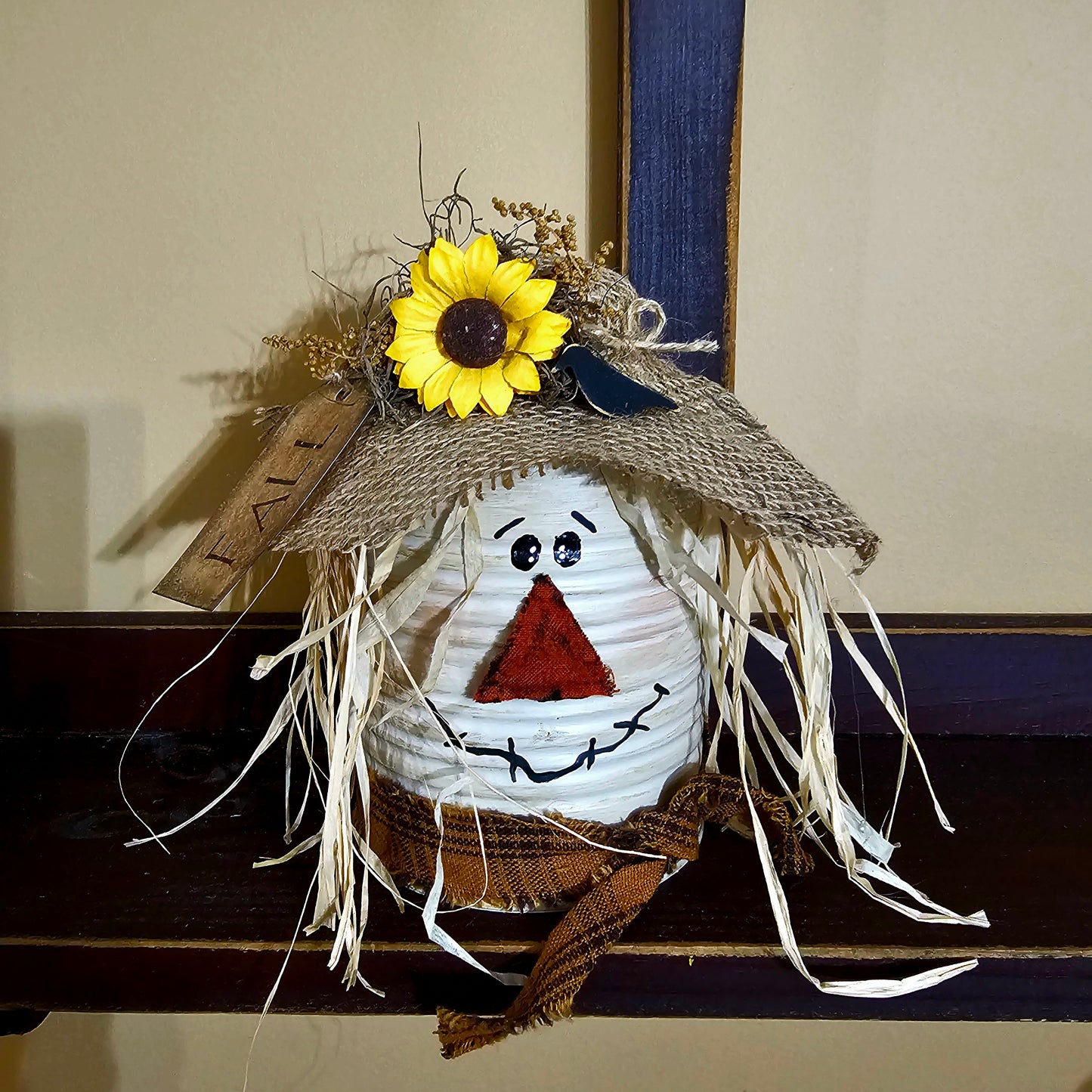 Scarecrow décor, Scarecrow, Scarecrow Can, Fall décor, Fall, Autumn, Fall decorations, Scarecrow decorations.