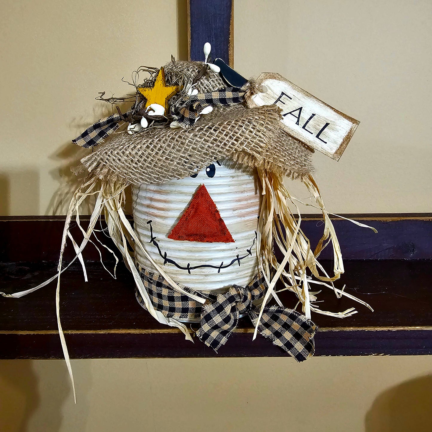 Scarecrow décor, Scarecrow, Scarecrow Can, Fall décor, Fall, Autumn, Fall decorations, Scarecrow decorations.